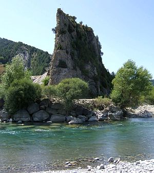 Der Ara mit seinem glasklaren Wasser ist noch ein weitgehend intakter Wildfluss.